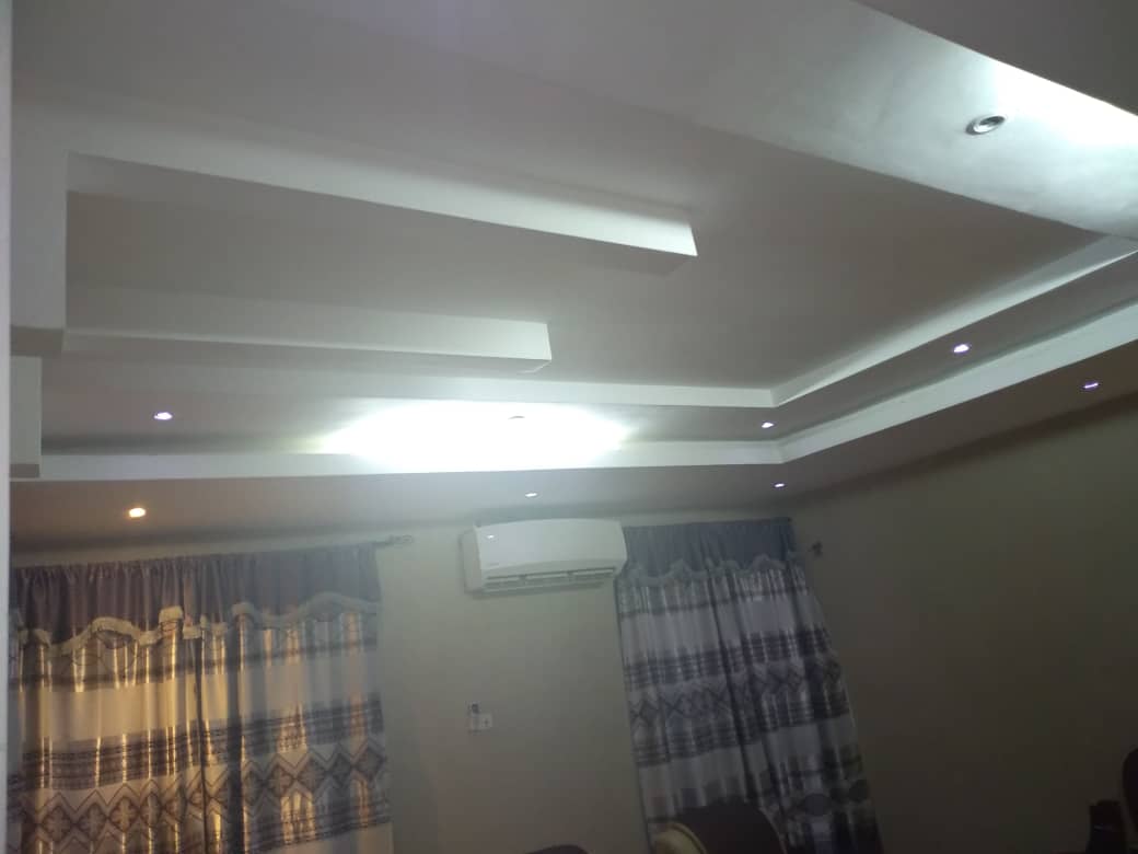 N° 4775 :
                            Appartement meublé à louer , Tokoin  gbonvie, Lome, Togo : 300 000 XOF/mois