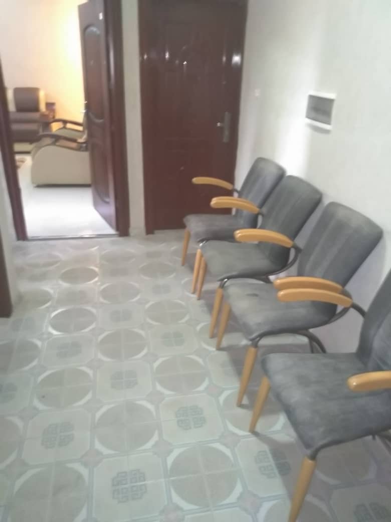 N° 4775 :
                            Appartement meublé à louer , Tokoin  gbonvie, Lome, Togo : 300 000 XOF/mois