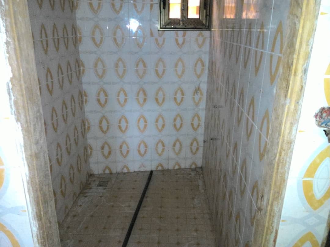 N° 4786 :
                            Appartement à louer , Agoe, Lome, Togo : 50 000 XOF/mois