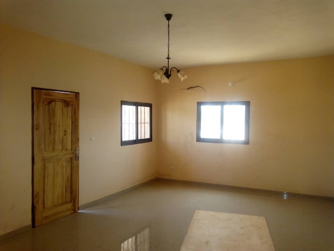 N° 4785 :
                            Appartement à louer , Agbalepedo, Lome, Togo : 120 000 XOF/mois