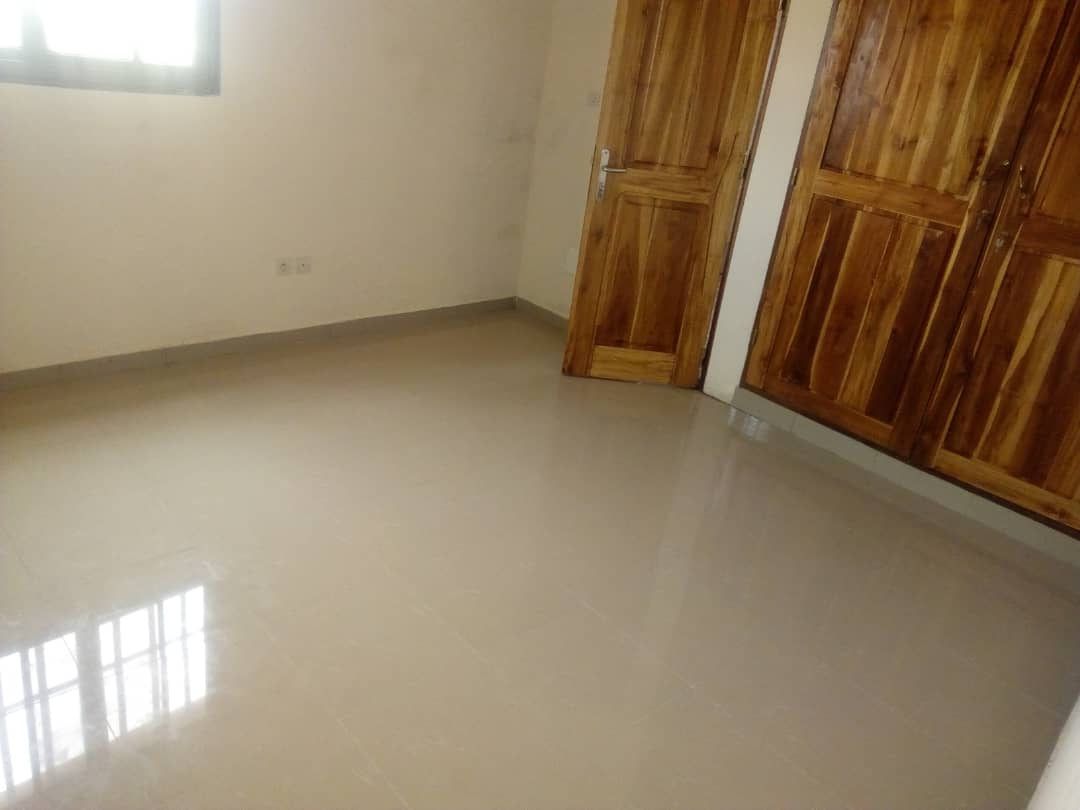 N° 4784 :
                            Appartement à louer , Agbalepedo, Lome, Togo : 120 000 XOF/mois