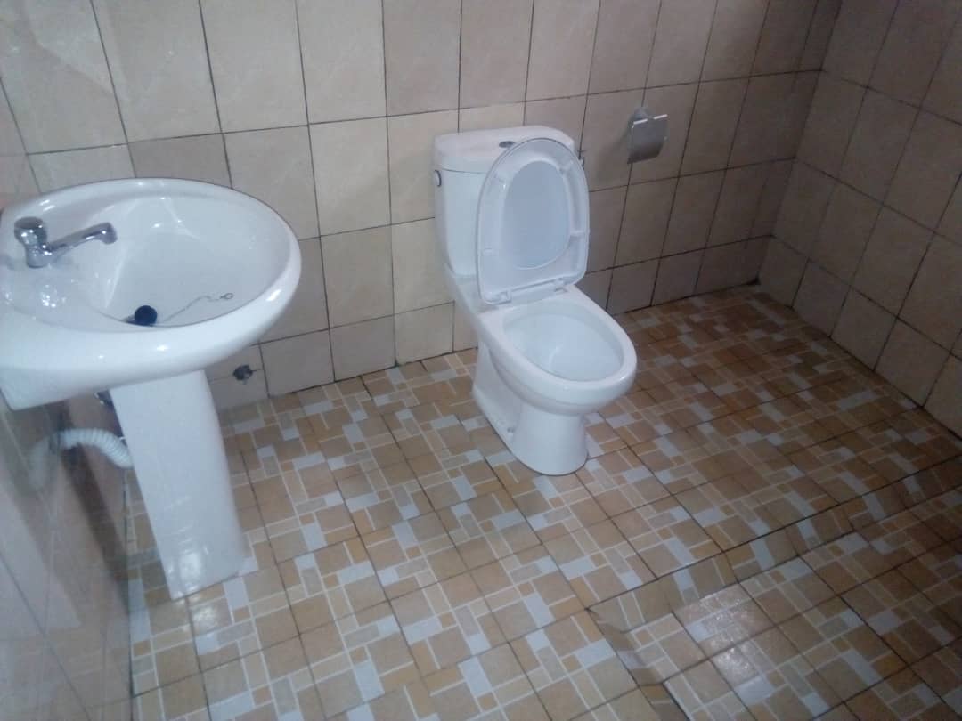 N° 4784 :
                            Appartement à louer , Agbalepedo, Lome, Togo : 120 000 XOF/mois