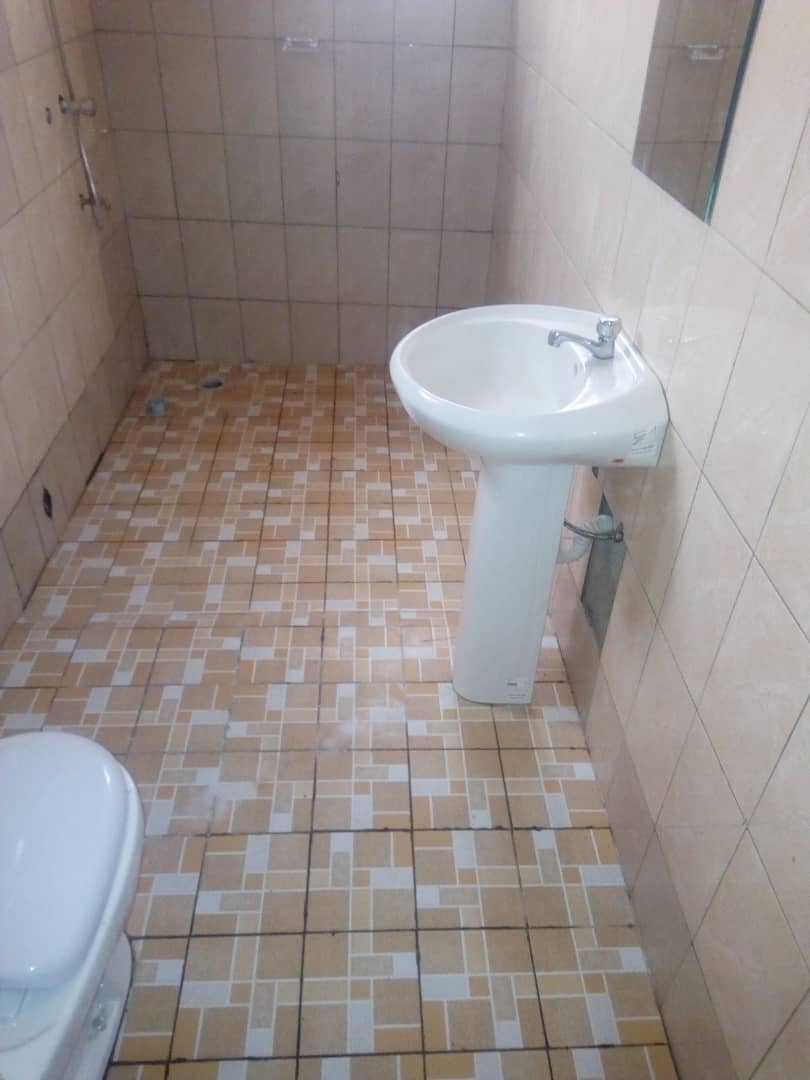 N° 4785 :
                            Appartement à louer , Agbalepedo, Lome, Togo : 120 000 XOF/mois