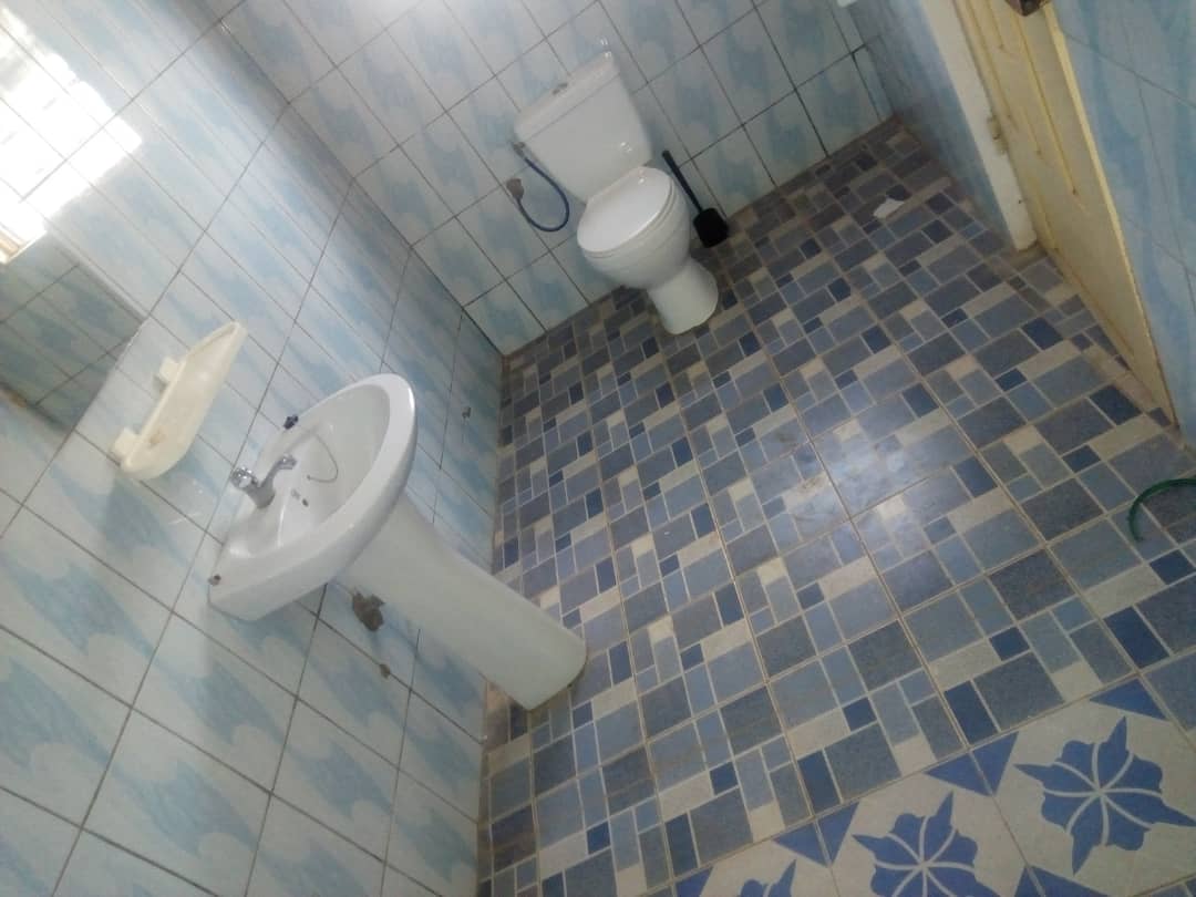 N° 4790 :
                            Villa à louer , Agoe, Lome, Togo : 150 000 XOF/mois