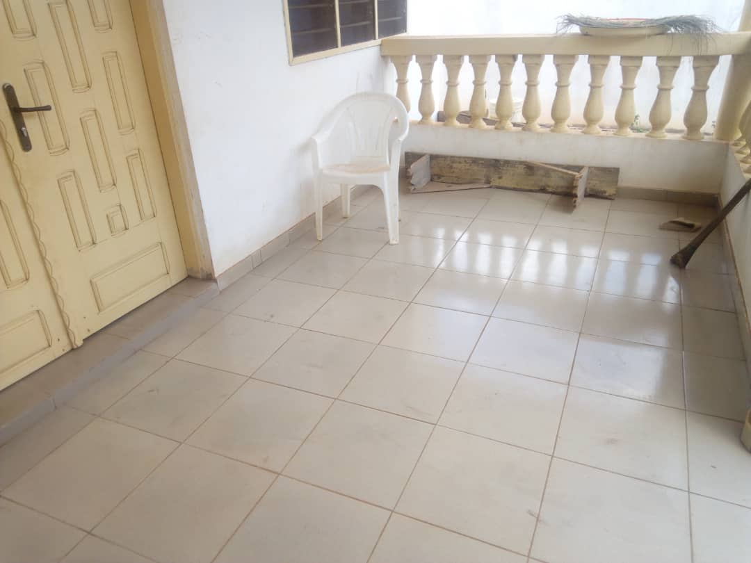 N° 4790 :
                            Villa à louer , Agoe, Lome, Togo : 150 000 XOF/mois