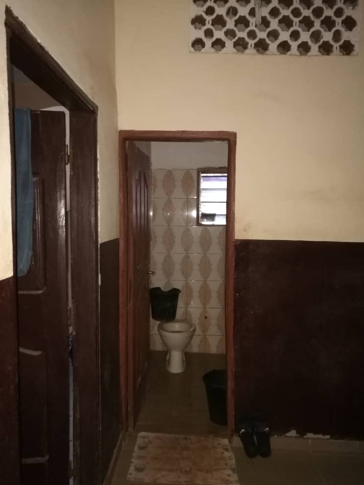 N° 4792 :
                            Villa à vendre , Agoe, Lome, Togo : 32 000  000 XOF/vie