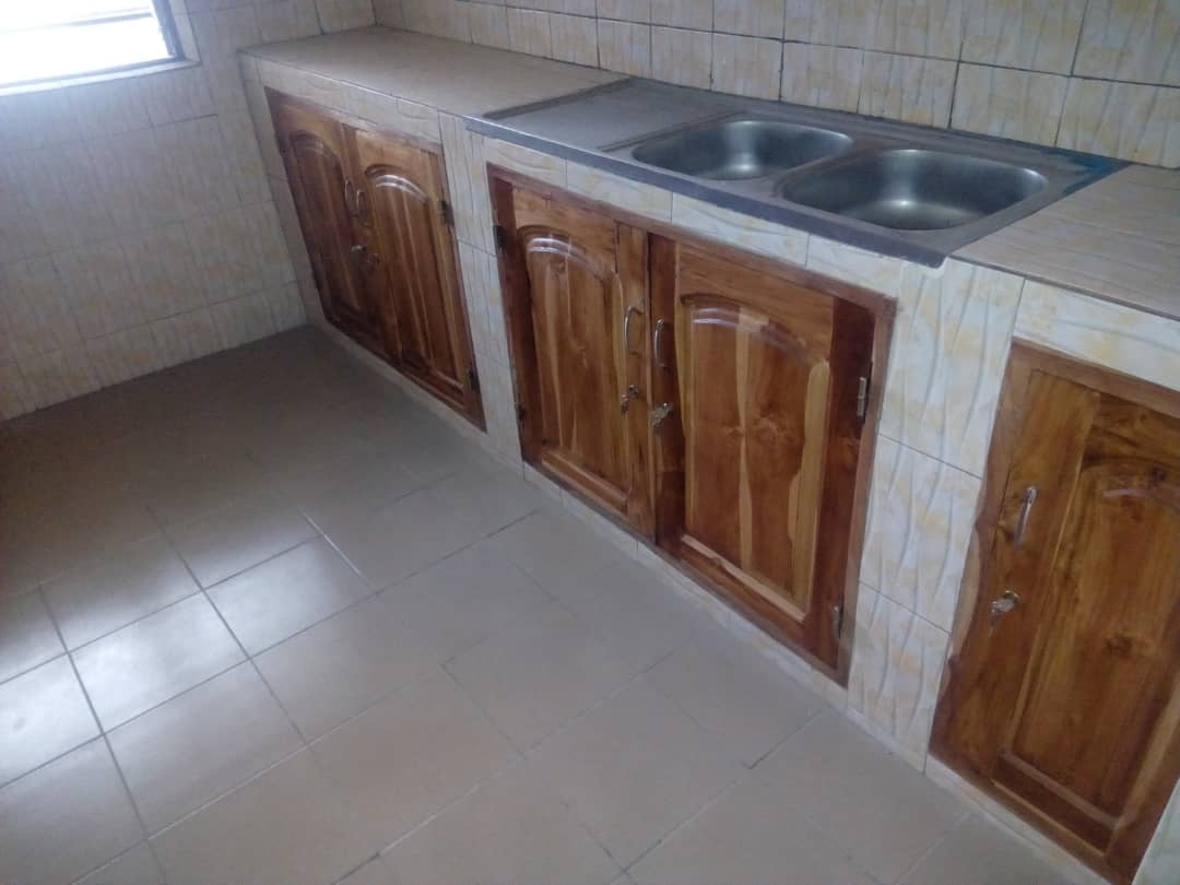 N° 4853 :
                            Villa à louer , Baguida, Lome, Togo : 150 000 XOF/mois