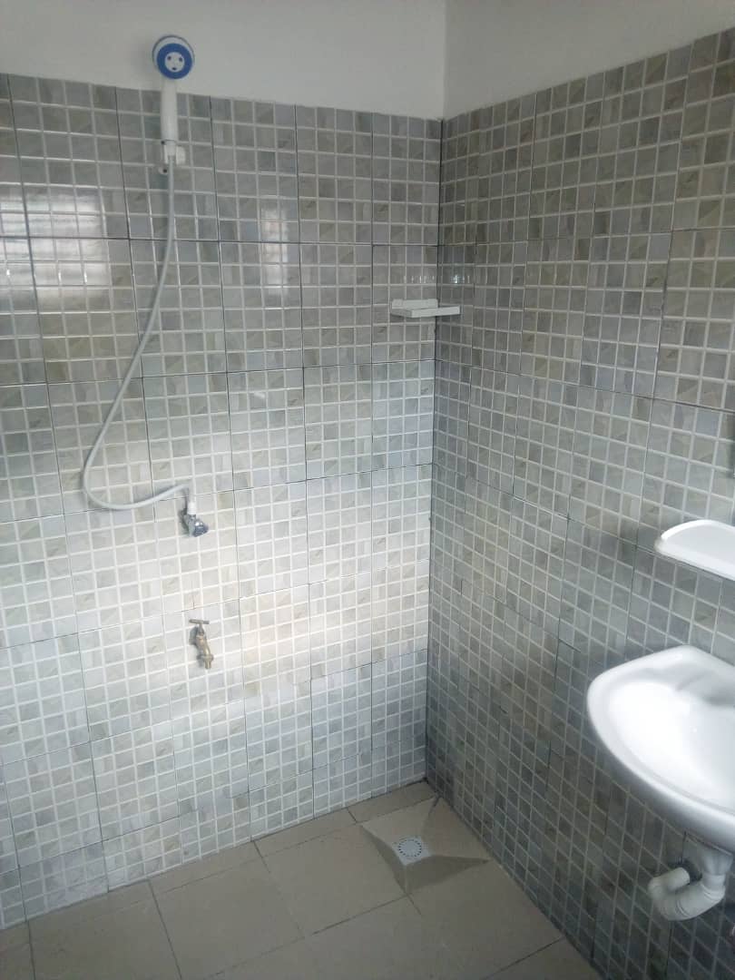 N° 4853 :
                            Villa à louer , Baguida, Lome, Togo : 150 000 XOF/mois