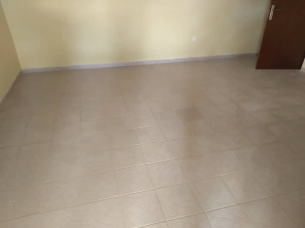 N° 4798 :
                            Villa à louer , Agoe, Lome, Togo : 130 000 XOF/mois