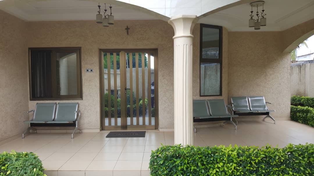 N° 4800 :
                            Villa à vendre , Hedzranawoe , Lome, Togo : 280 000  000 XOF/vie