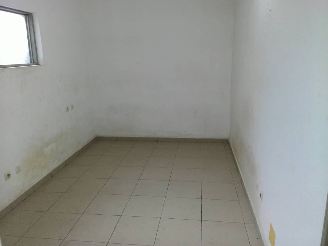 N° 4805 :
                            Appartement à louer , Adidoadin, Lome, Togo : 150 000 XOF/mois