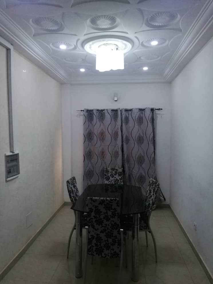 N° 4806 :
                            Appartement meublé à louer , Agoe, Lome, Togo : 350 000 XOF/mois