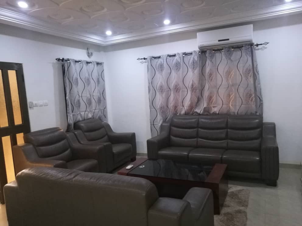 N° 4806 :
                            Appartement meublé à louer , Agoe, Lome, Togo : 350 000 XOF/mois