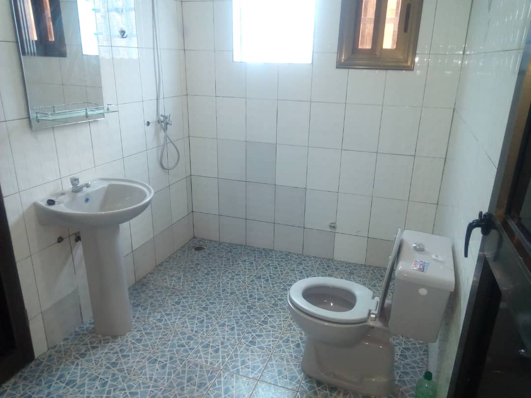 N° 4808 :
                            Villa à louer , Amadahome, Lome, Togo : 150 000 XOF/mois