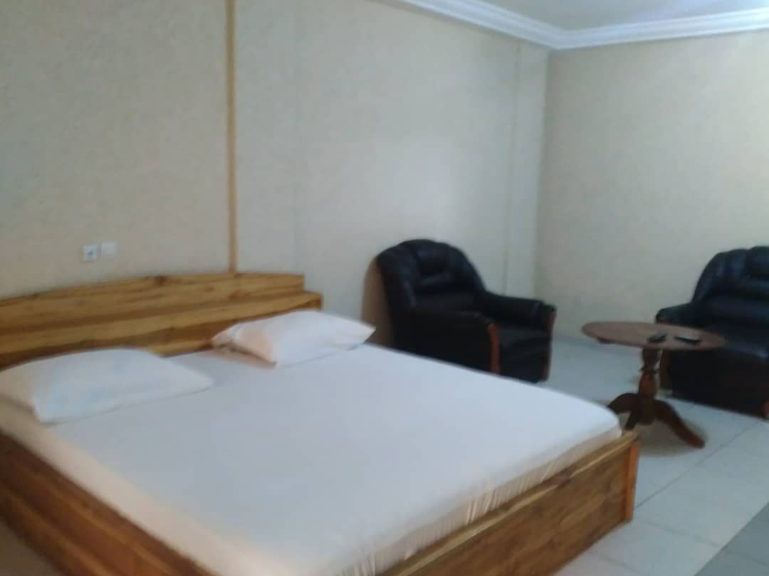N° 4832 :
                            Appartement meublé à louer , Djidjole, Lome, Togo : 350 000 XOF/mois