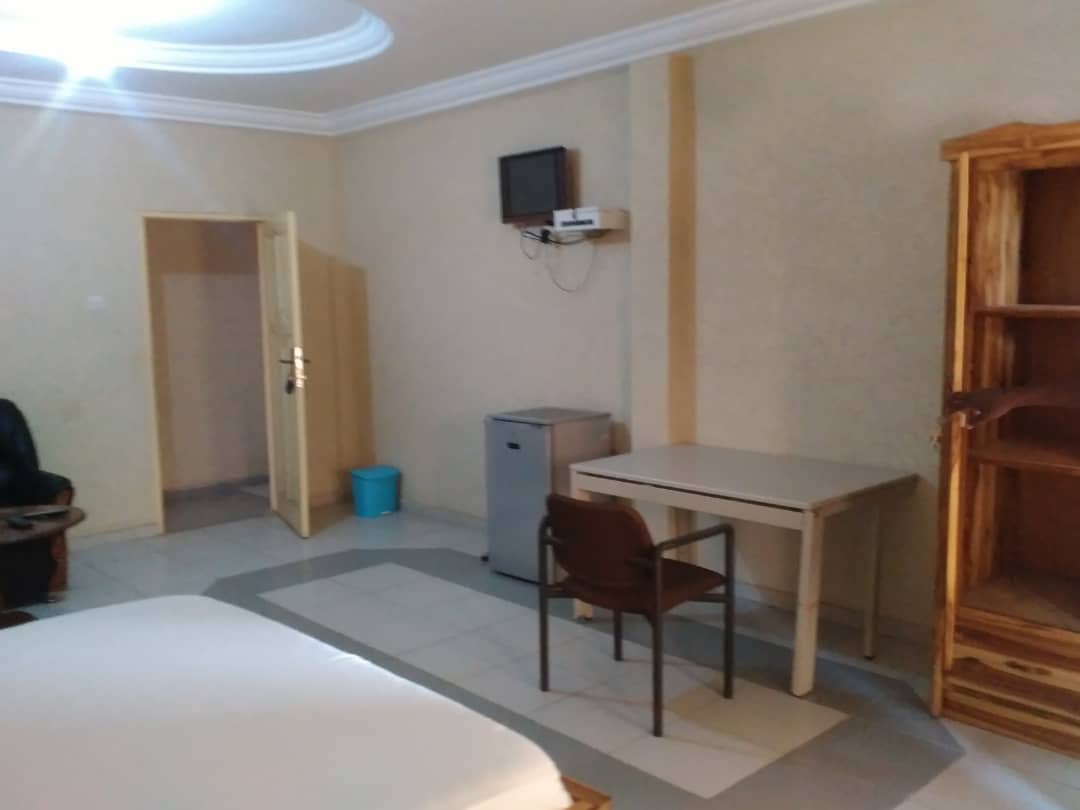 N° 4832 :
                            Appartement meublé à louer , Djidjole, Lome, Togo : 350 000 XOF/mois