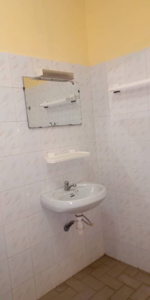 N° 4813 :
                            Villa à louer , Hedzranawoe, Lome, Togo : 180 000 XOF/mois
