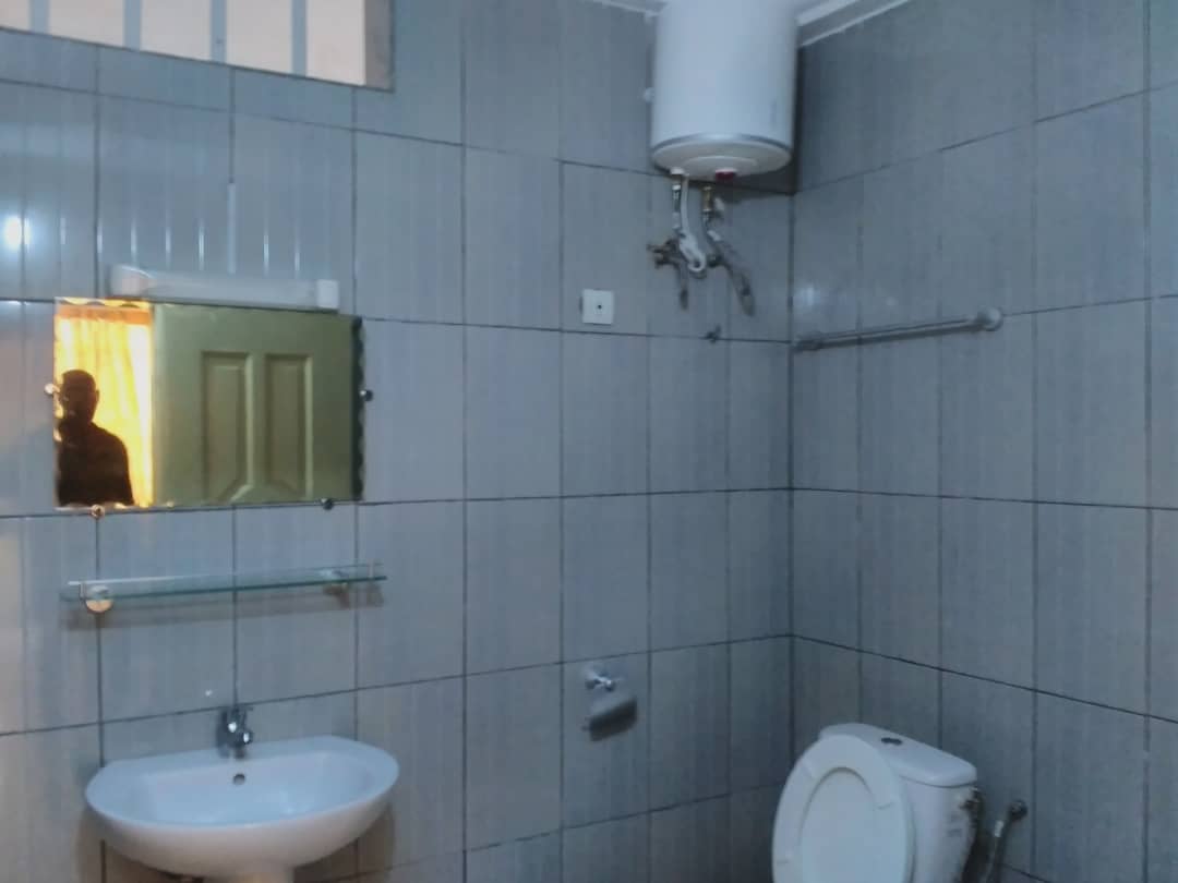 N° 4830 :
                            Chambre à louer , Djidjole, Lome, Togo : 130 000 XOF/mois