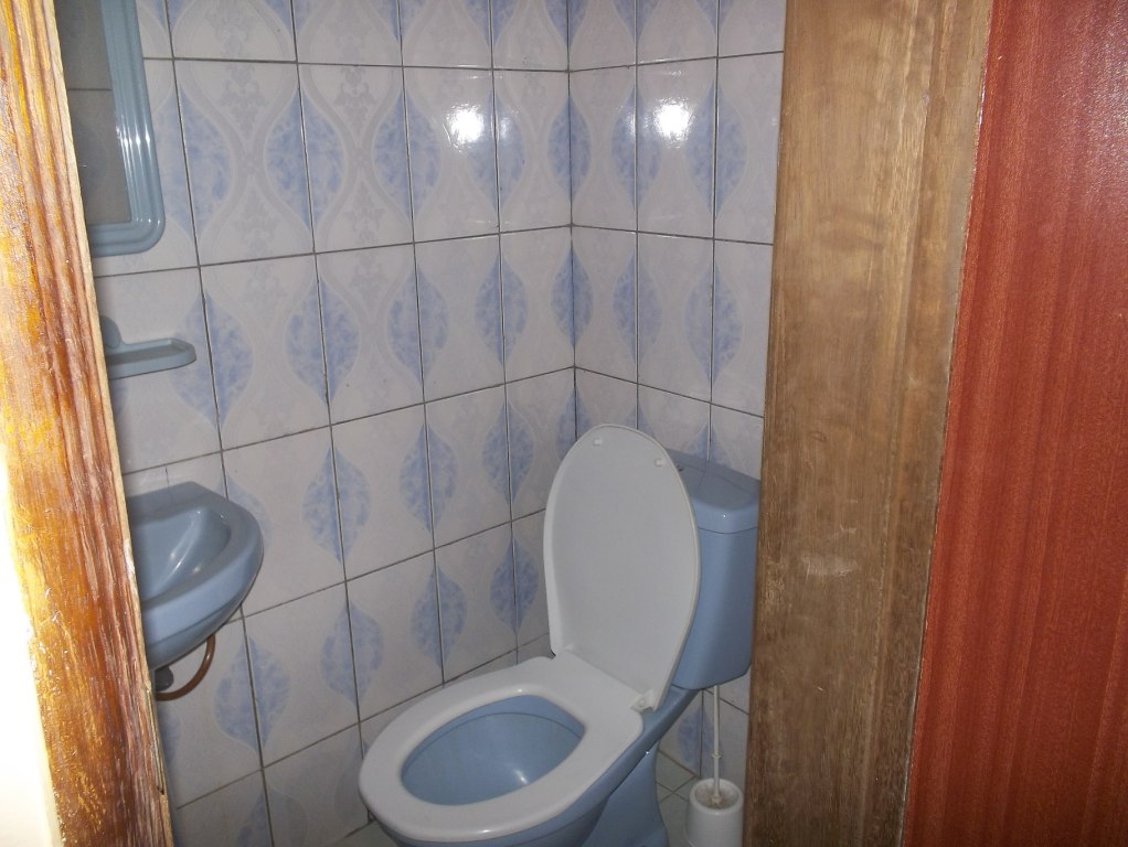 N° 4816 :
                            Studio meublé à louer , Hedzranawoe, Lomé, Togo : 150 000 XOF/mois