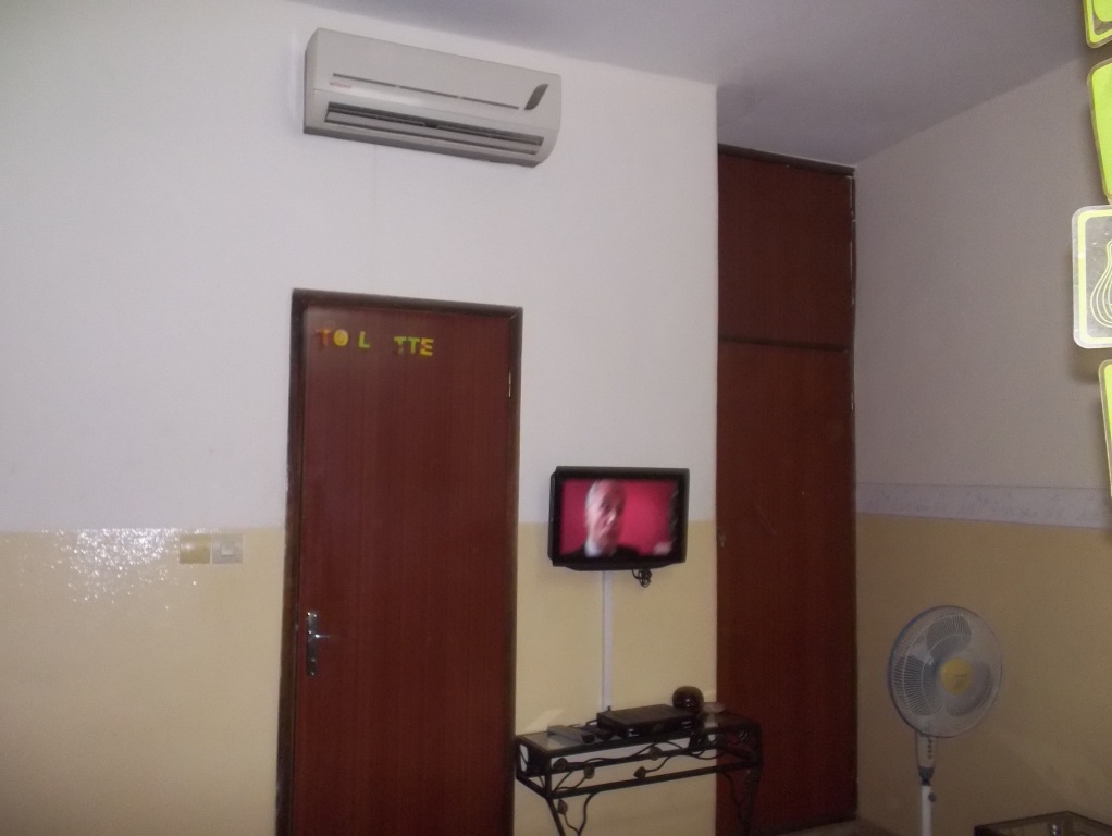 N° 4816 :
                            Studio meublé à louer , Hedzranawoe, Lomé, Togo : 150 000 XOF/mois