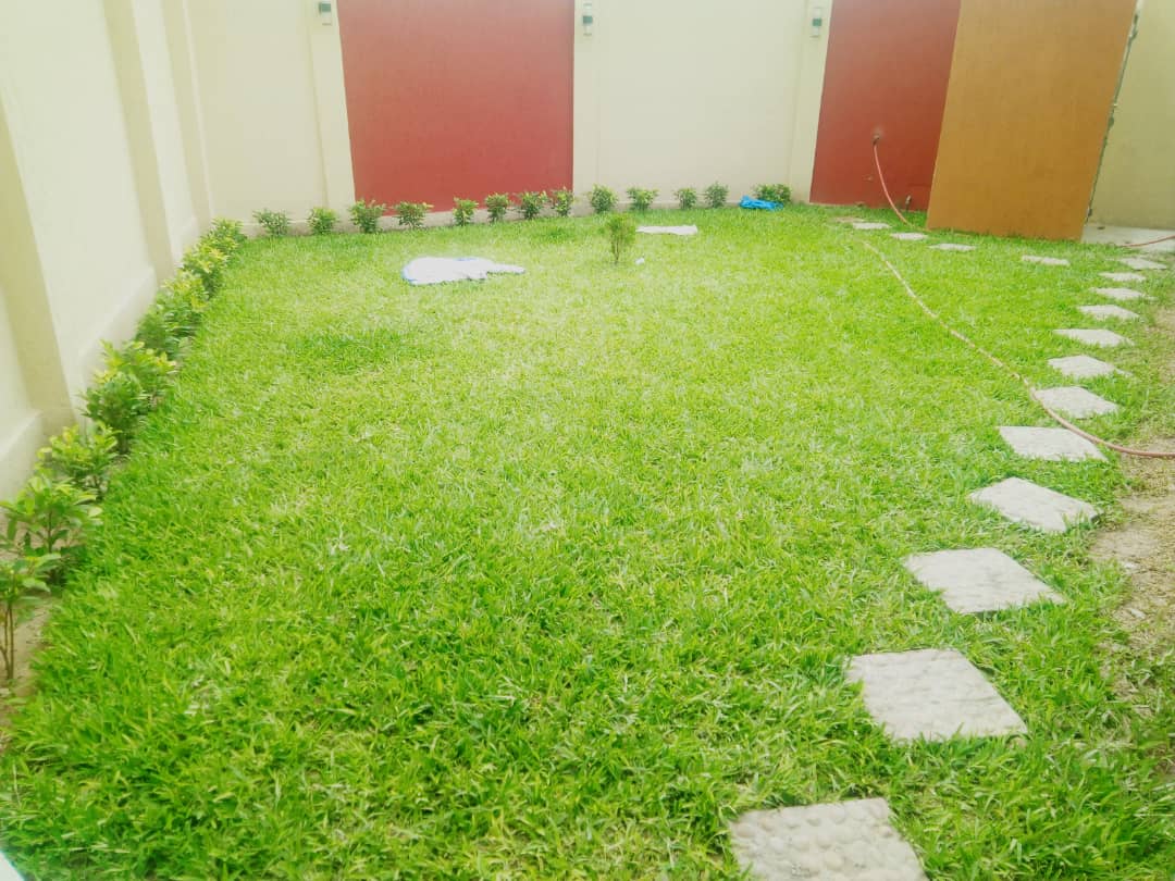 N° 4815 :
                            Villa meublée à louer , Adidogome, Lome, Togo : 350 000 XOF/mois
