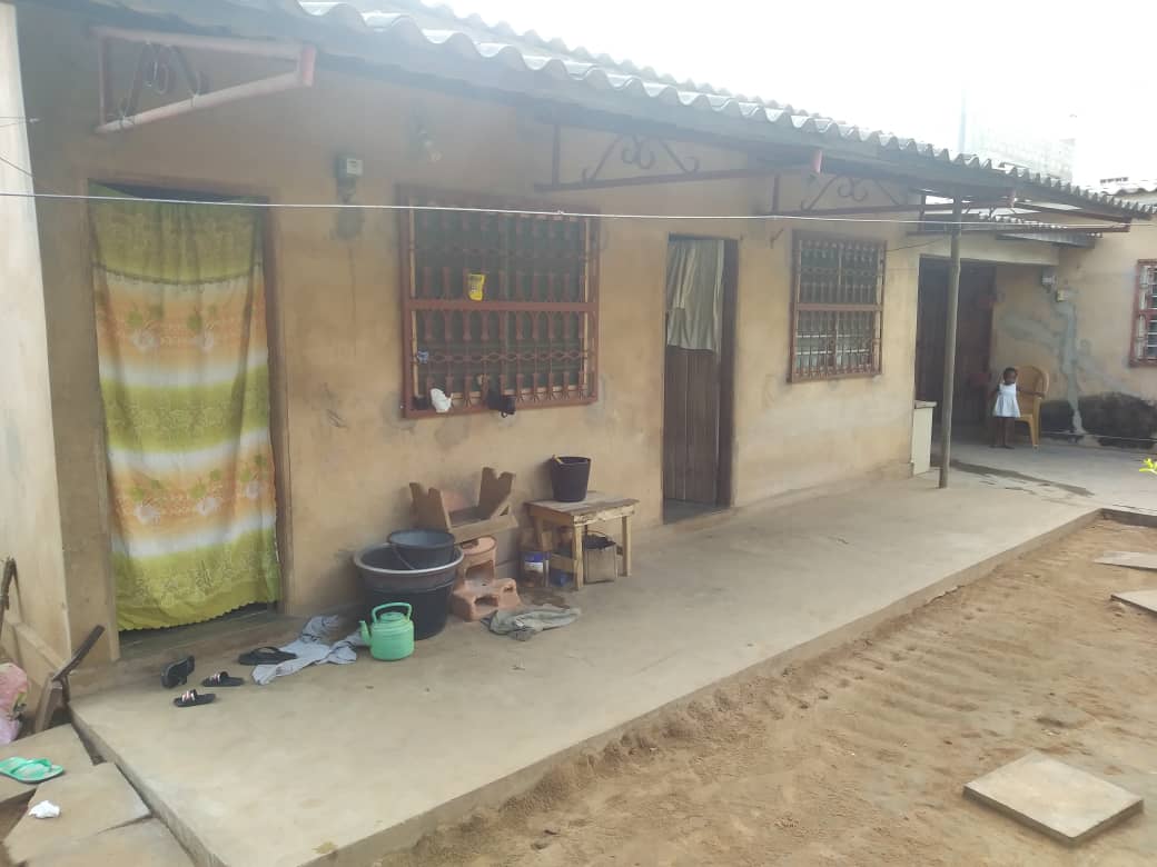 N° 4828 :
                            Maison à vendre , Adidogome, Lome, Togo : 15 000  000 XOF/vie