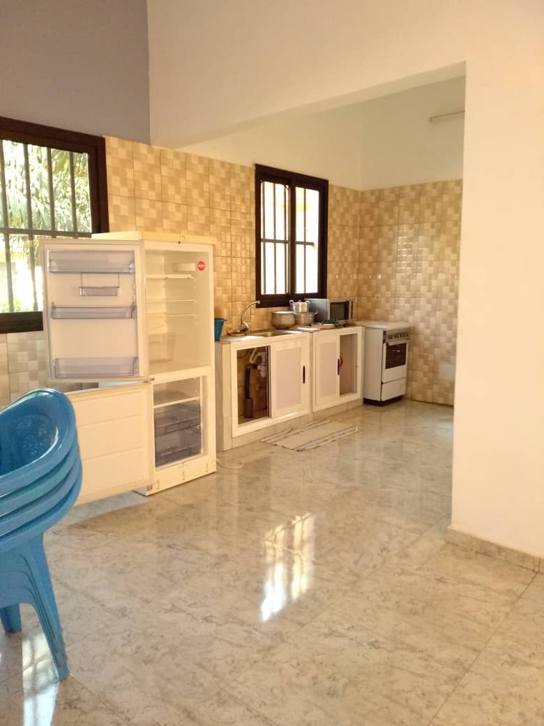 N° 4817 :
                            Villa meublée à louer , Attiegou, Lomé, Togo : 250 000 XOF/mois