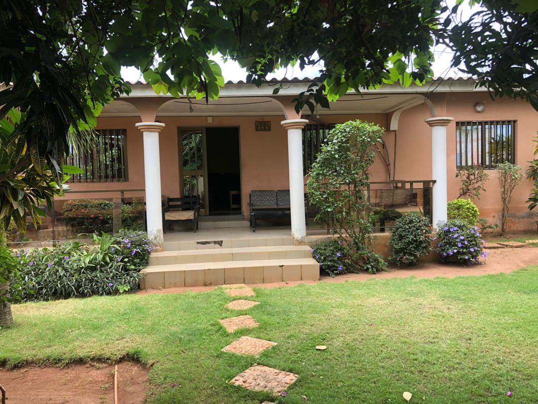 N° 4833 :
                            Maison à vendre , Chr tsevie, Tsevie, Togo : 15 000  000 XOF/vie
