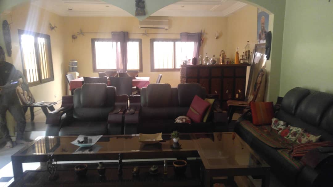 N° 4833 :
                            Maison à vendre , Chr tsevie, Tsevie, Togo : 15 000  000 XOF/vie
