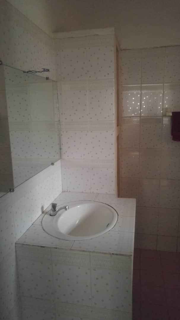 N° 4833 :
                            Maison à vendre , Chr tsevie, Tsevie, Togo : 15 000  000 XOF/vie