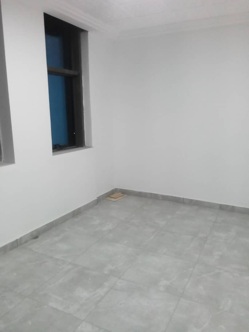 N° 4839 :
                            Bureau à louer , Nukafu , Lome, Togo : 800 000 XOF/mois