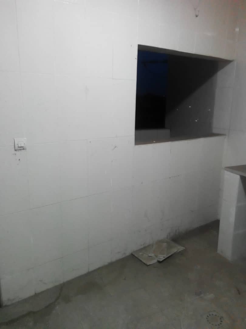 N° 4839 :
                            Bureau à louer , Nukafu , Lome, Togo : 800 000 XOF/mois