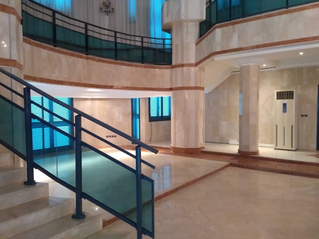 N° 4842 :
                            Villa à vendre , Cite oua, Lome, Togo : 1 800  000  000 XOF/vie