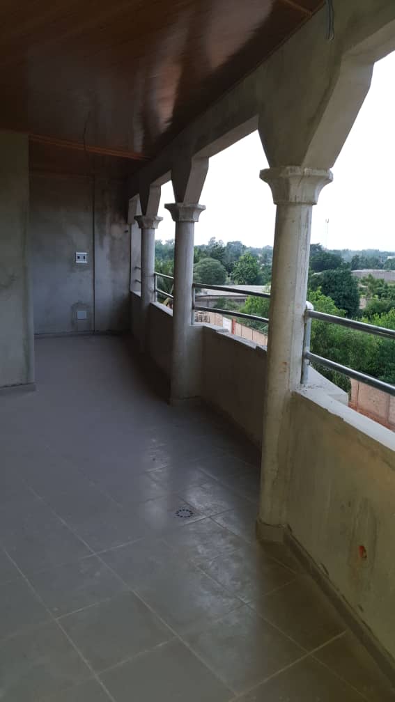 N° 4844 :
                            Villa à vendre , Zanguera, Lome, Togo : 30 000  000 XOF/vie