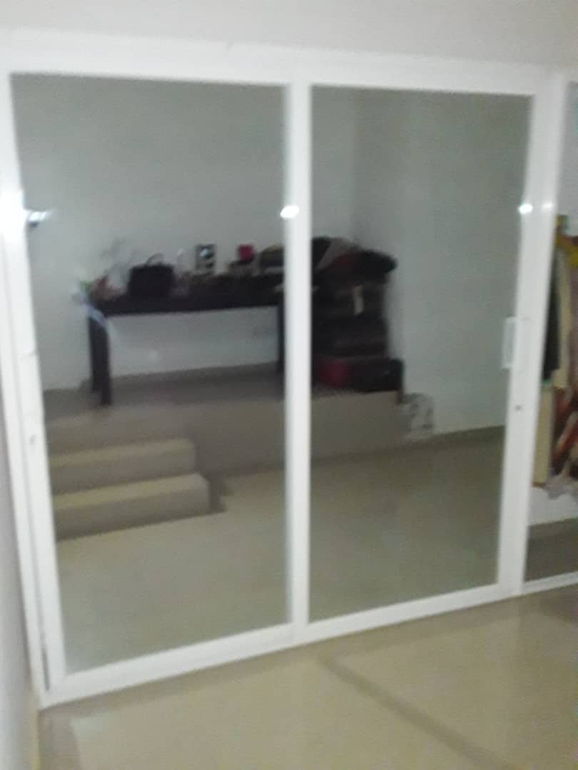 N° 4846 :
                            Chambre à louer , Agoe, Lome, Togo : 200 000  000 XOF/mois
