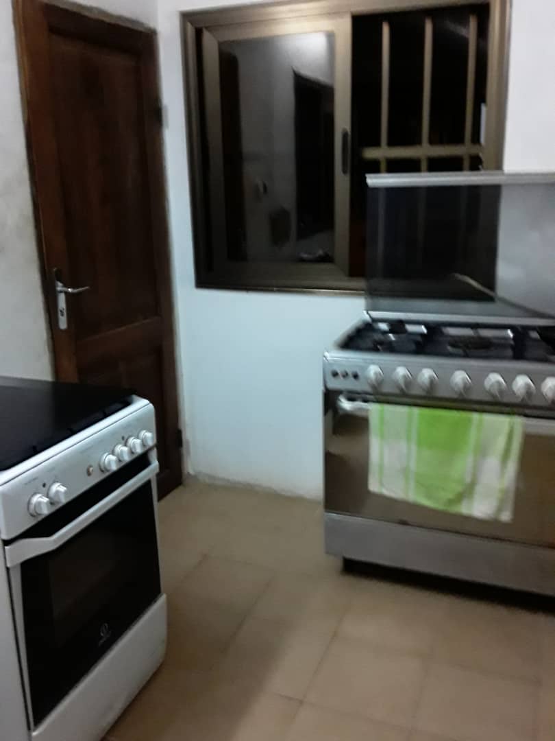 N° 4846 :
                            Chambre à louer , Agoe, Lome, Togo : 200 000  000 XOF/mois