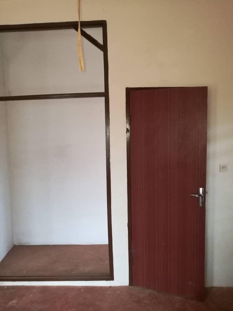 N° 4848 :
                            Appartement à louer , Agoe, Lome, Togo : 80 000 XOF/mois