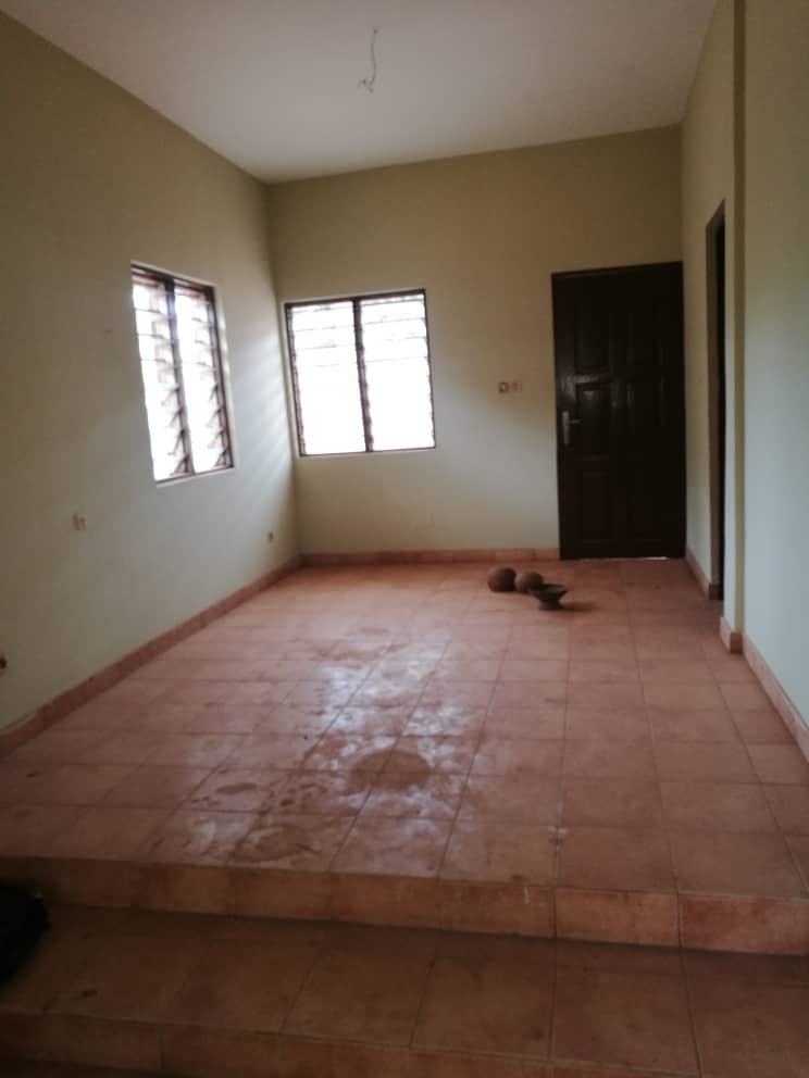 N° 4848 :
                            Appartement à louer , Agoe, Lome, Togo : 80 000 XOF/mois