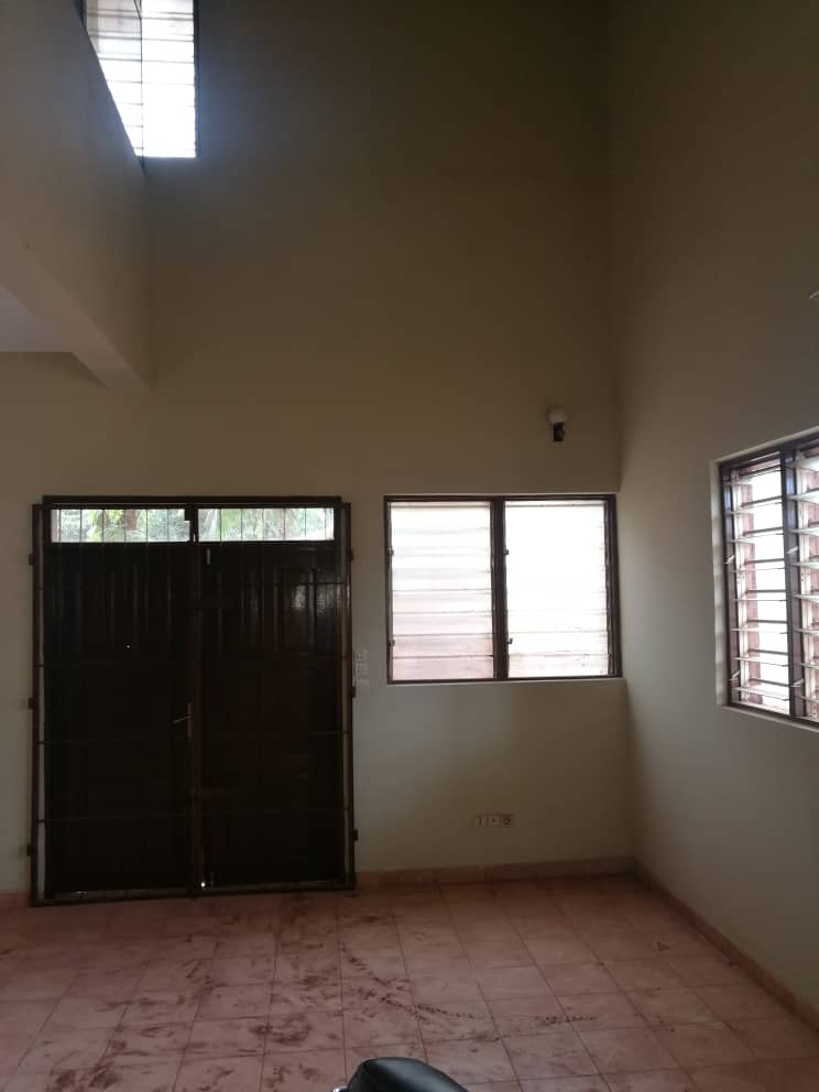 N° 4848 :
                            Appartement à louer , Agoe, Lome, Togo : 80 000 XOF/mois