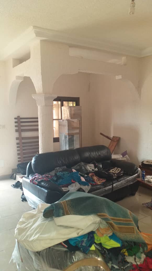 N° 4849 :
                            Villa à vendre , Agoe camp fir, Lome, Togo : 20 000  000 XOF/vie