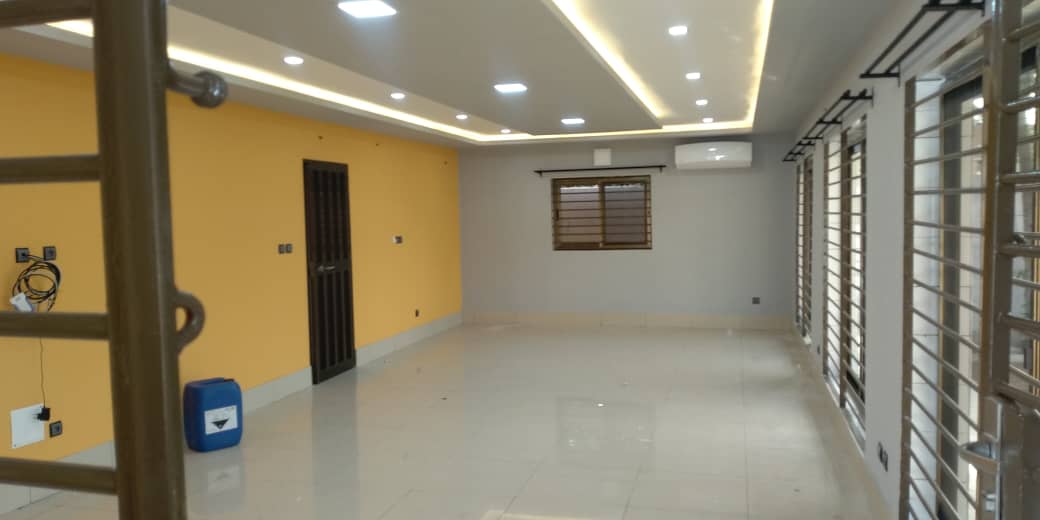 N° 4850 :
                            Villa à louer , Hedzranawoe, Lome, Togo : 700 000 XOF/mois