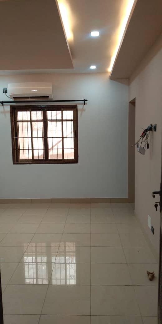 N° 4850 :
                            Villa à louer , Hedzranawoe, Lome, Togo : 700 000 XOF/mois