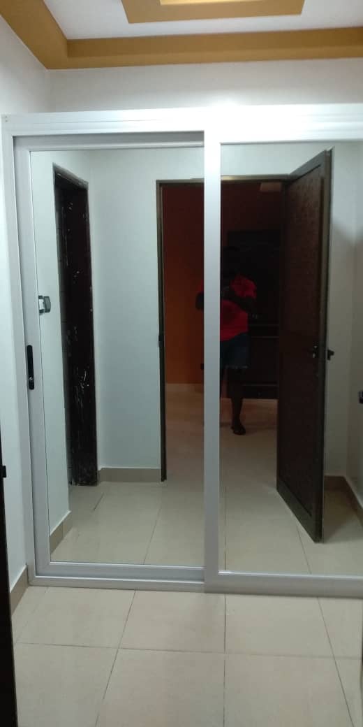 N° 4850 :
                            Villa à louer , Hedzranawoe, Lome, Togo : 700 000 XOF/mois