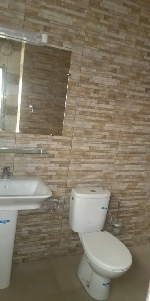 N° 4850 :
                            Villa à louer , Hedzranawoe, Lome, Togo : 700 000 XOF/mois