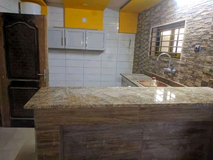 N° 4850 :
                            Villa à louer , Hedzranawoe, Lome, Togo : 700 000 XOF/mois