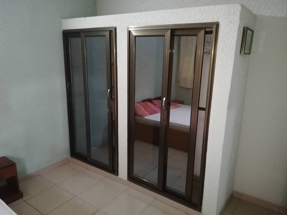 N° 4851 :
                            Appartement à louer , Agoe, Lome, Togo : 130 000 XOF/mois