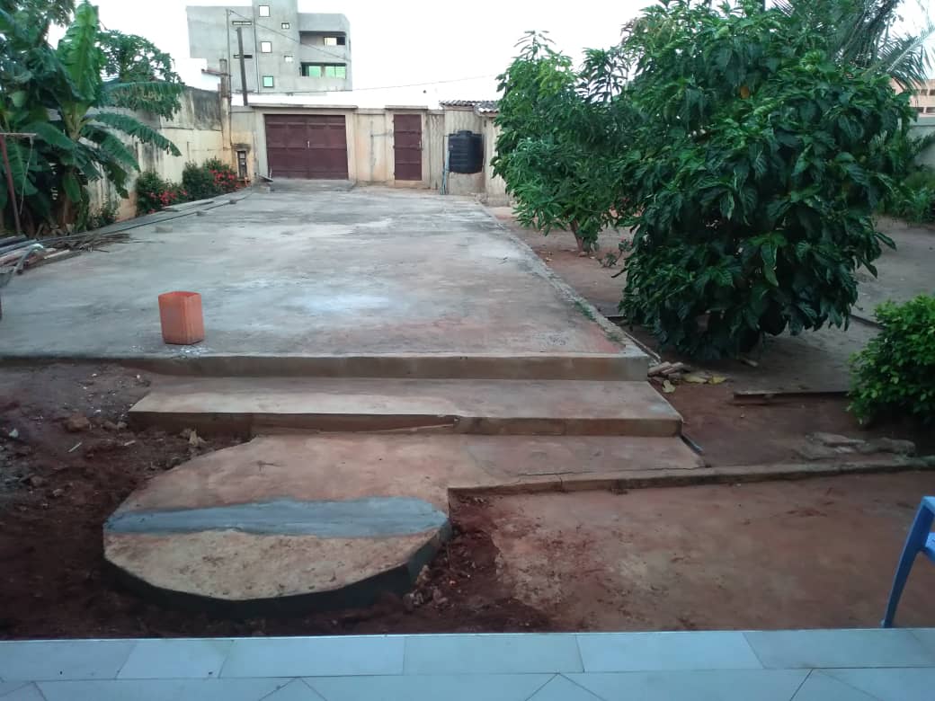 N° 4855 :
                            Villa à louer , Hedzranawoe, Lome, Togo : 400 000 XOF/mois