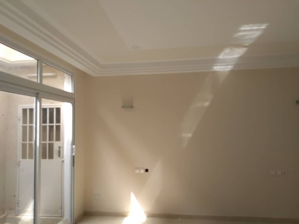 N° 4854 :
                            Villa à vendre , Agoe fil 