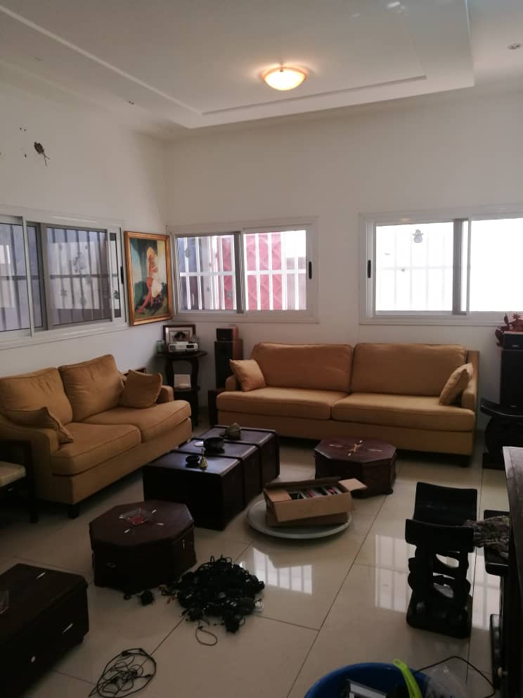 N° 4856 :
                            Villa à vendre , Agoe, Lome, Togo : 200 000  000 XOF/vie