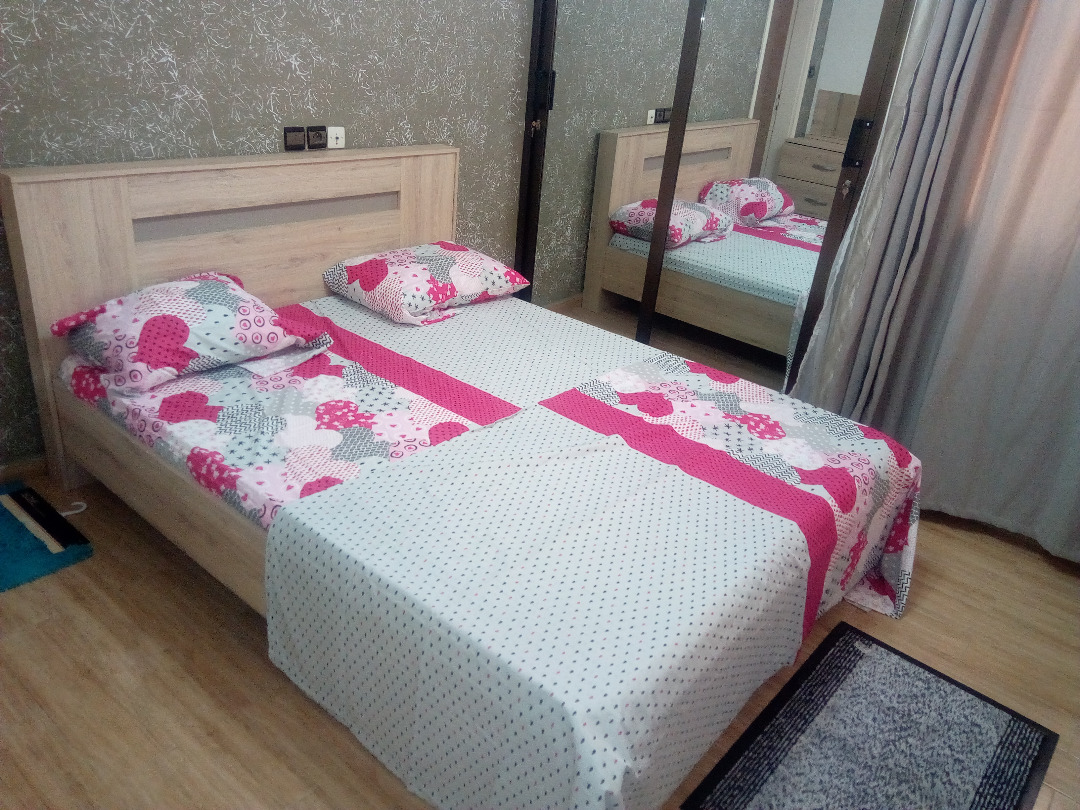 N° 4861 :
                            Appartement meublé à louer , Agoe, Lome, Togo : 300 000 XOF/mois